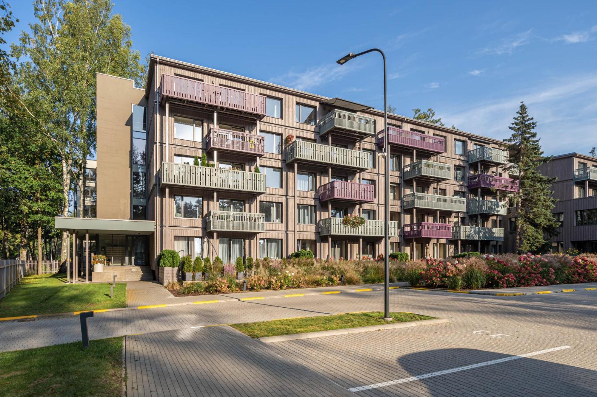 Stylish 2-bedroom With Large Terrace, Near Forest Park & Beach, Child-friendly Location