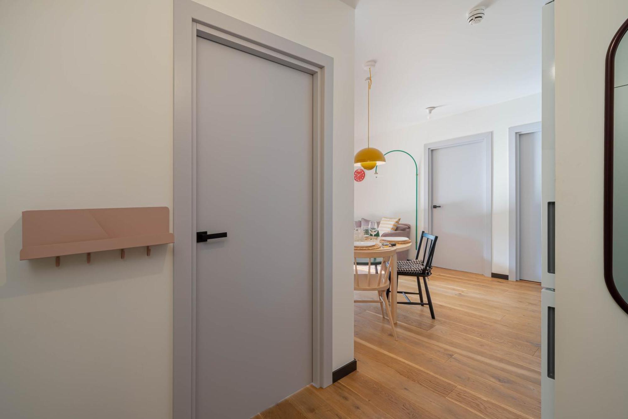 Stylish 2-bedroom With Large Terrace, Near Forest Park & Beach, Child-friendly Location Butas *