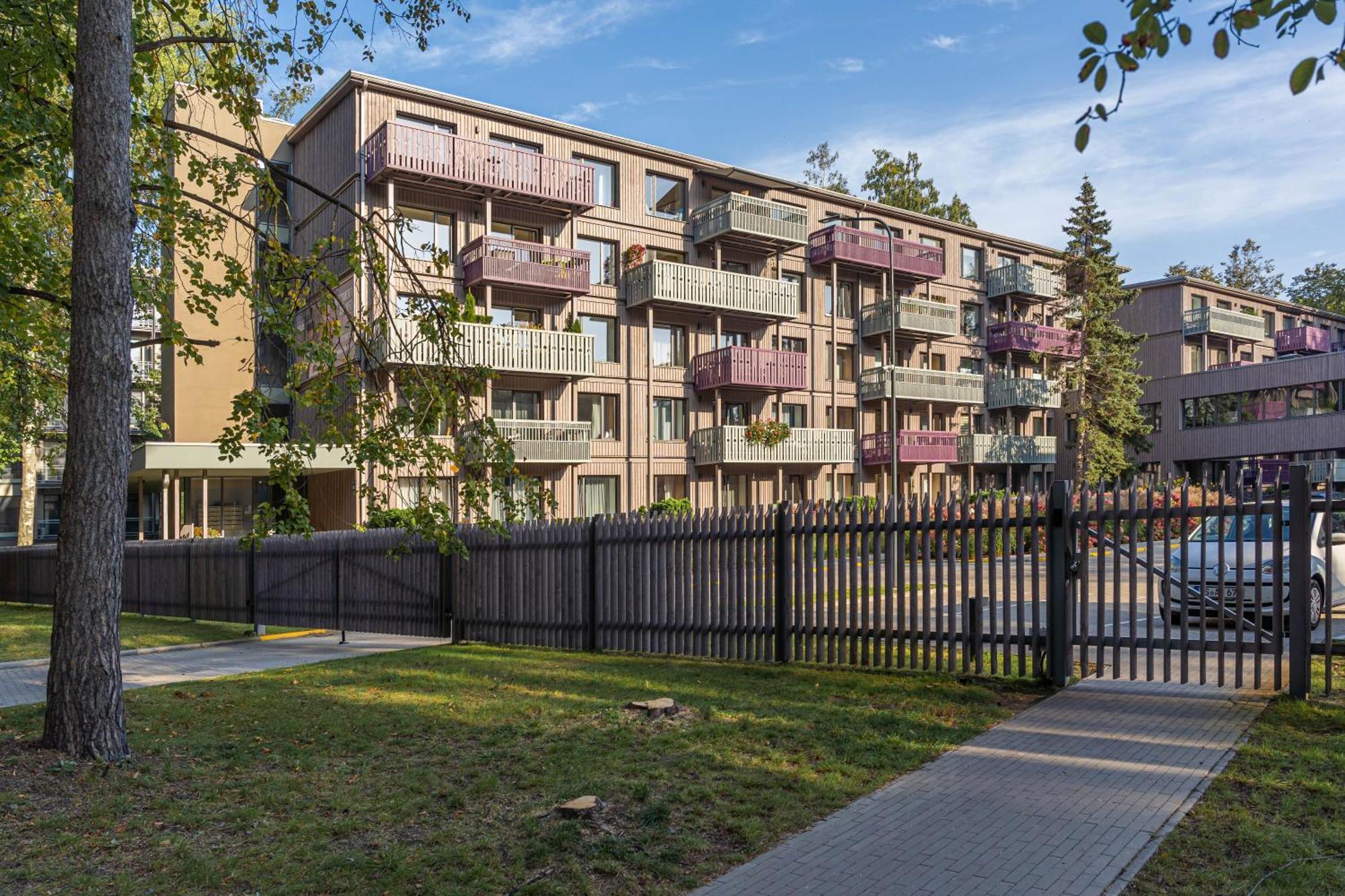 Stylish 2-bedroom With Large Terrace, Near Forest Park & Beach, Child-friendly Location