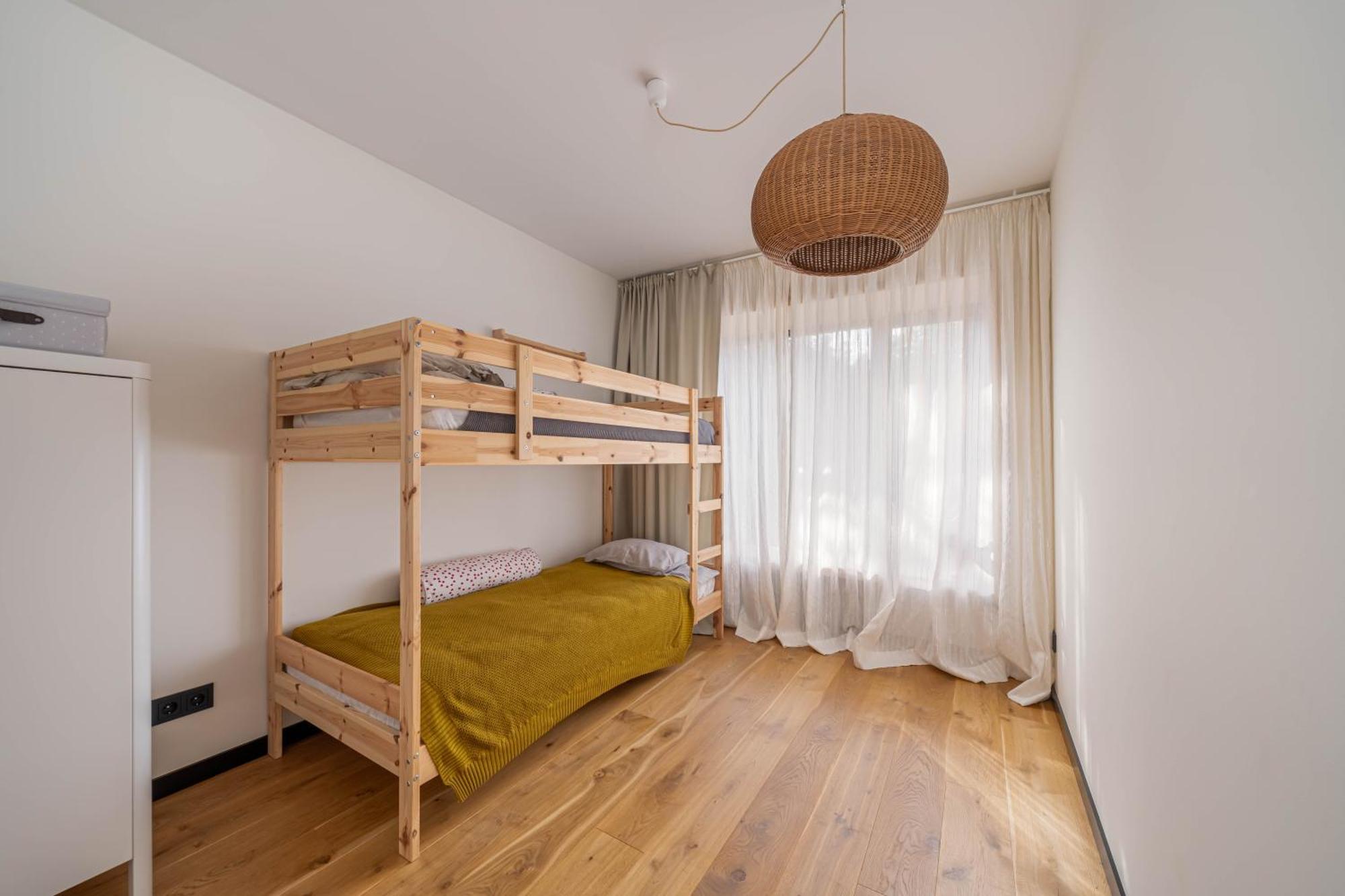 Stylish 2-bedroom With Large Terrace, Near Forest Park & Beach, Child-friendly Location Butas